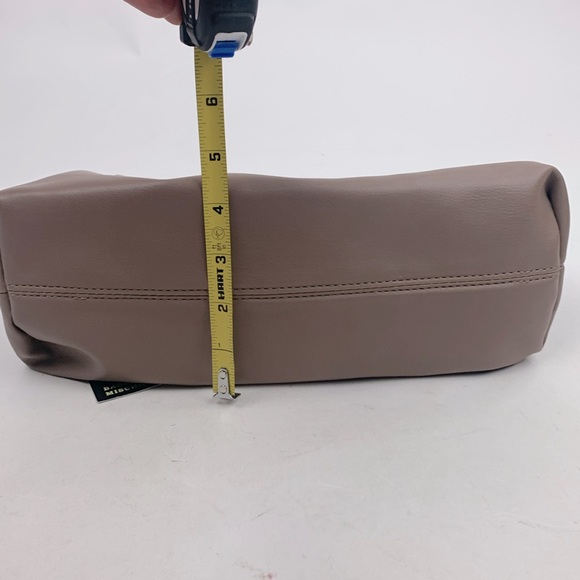 Badgley Mischka Wrapped Frame Clutch Bag Purse Taupe Chain strap New NWT - Picture 10 of 15